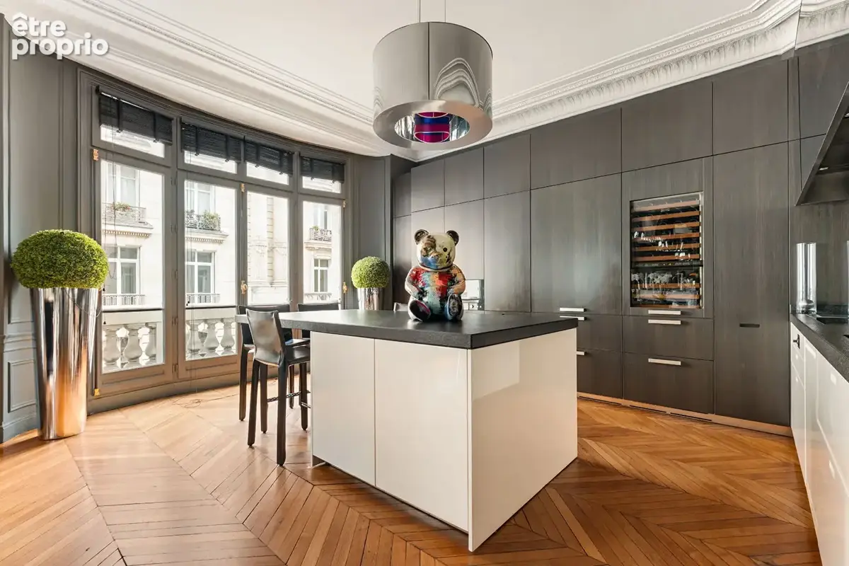 Paris 17e Saint-Ferdinand - Appartement familial de standing de 200.88 m² - photo 16