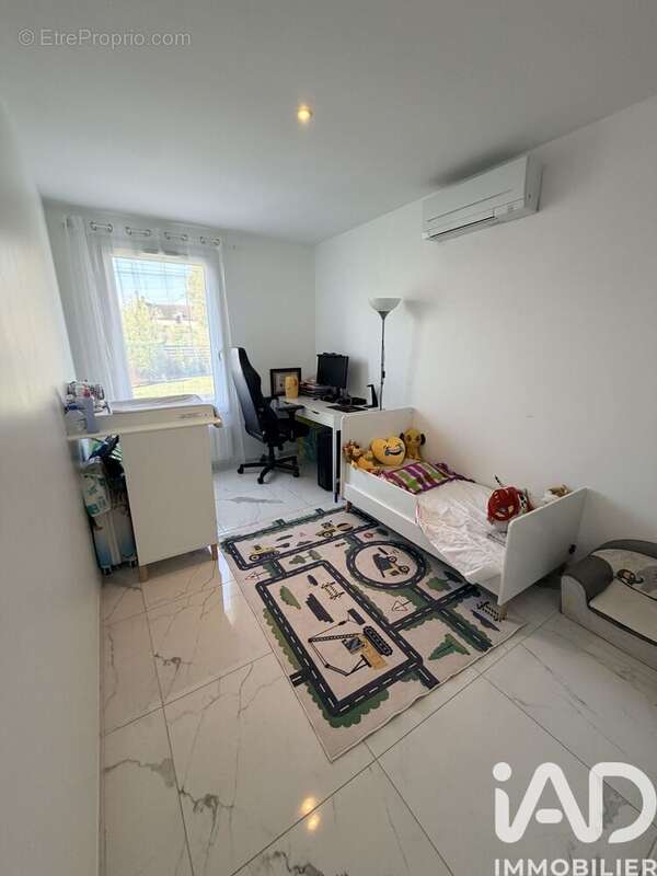 Maison 94 m² à Herme  - photo 9