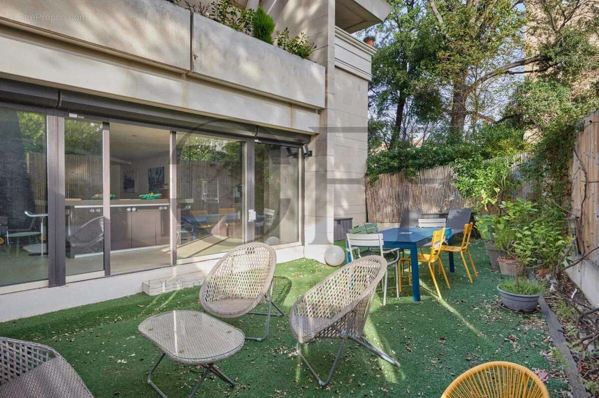 Appartement à MARSEILLE-7E