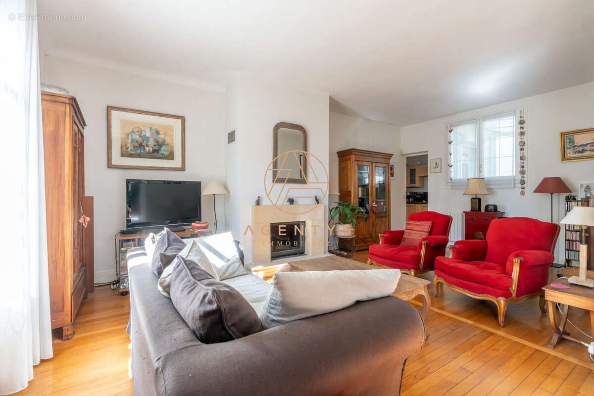 Maison à LE PERREUX-SUR-MARNE