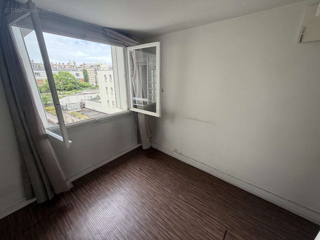 Appartement à PARIS-20E