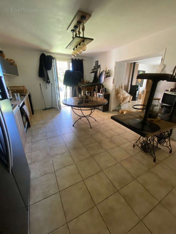 Maison à CADEROUSSE