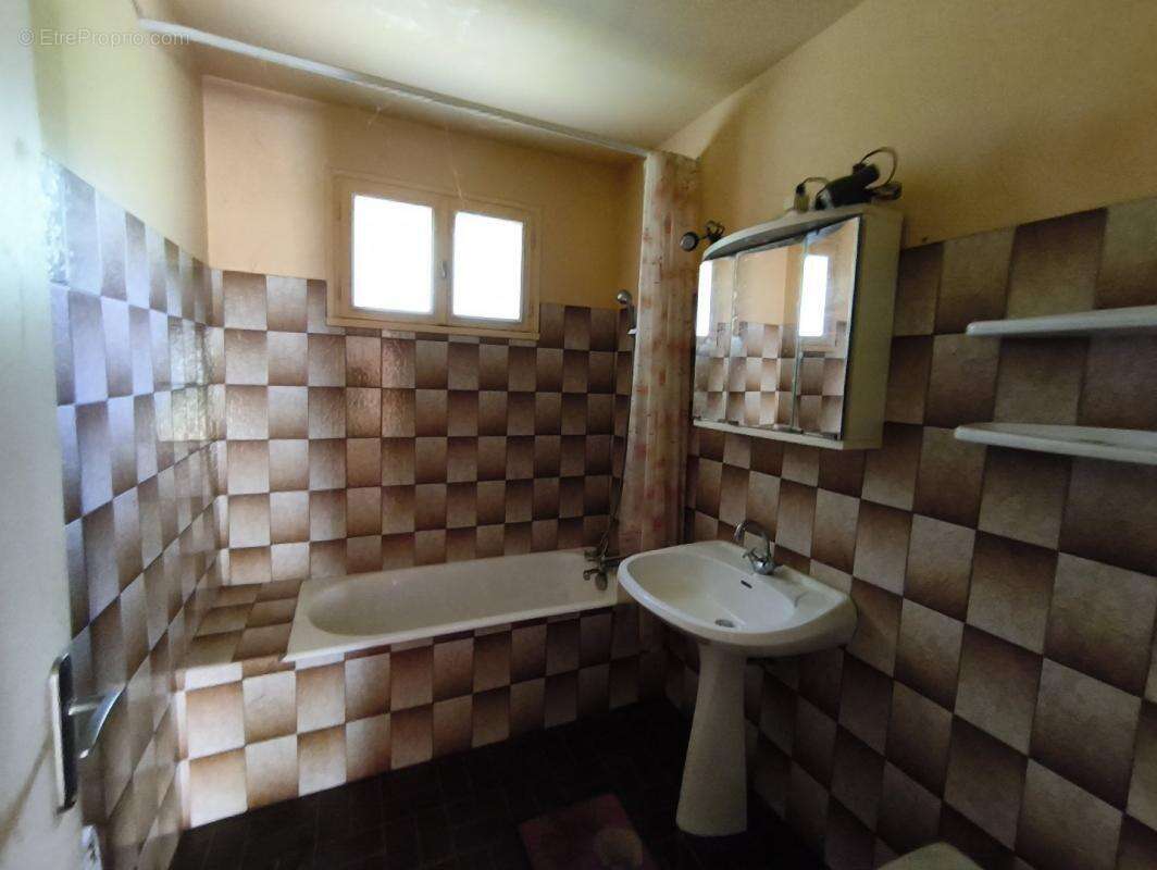 Maison à MAS-GRENIER