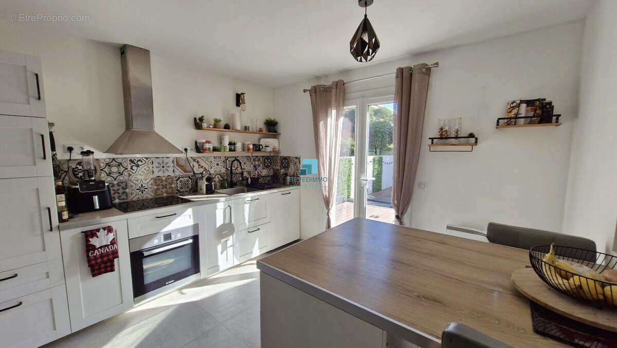 Maison à PUGET-SUR-ARGENS