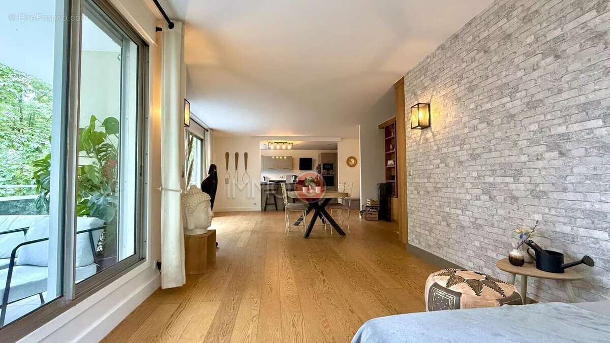 Appartement à LE RAINCY