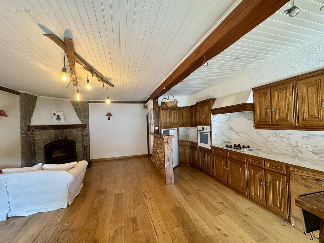 Maison à FONTRABIOUSE