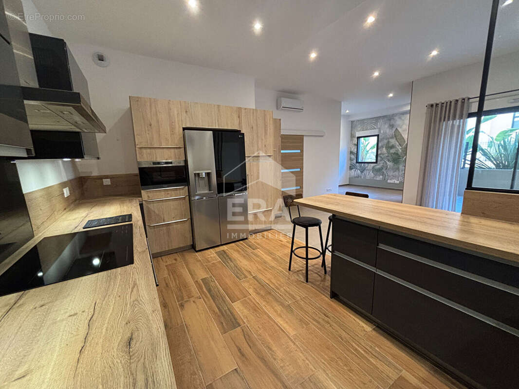 Appartement à VALLAURIS