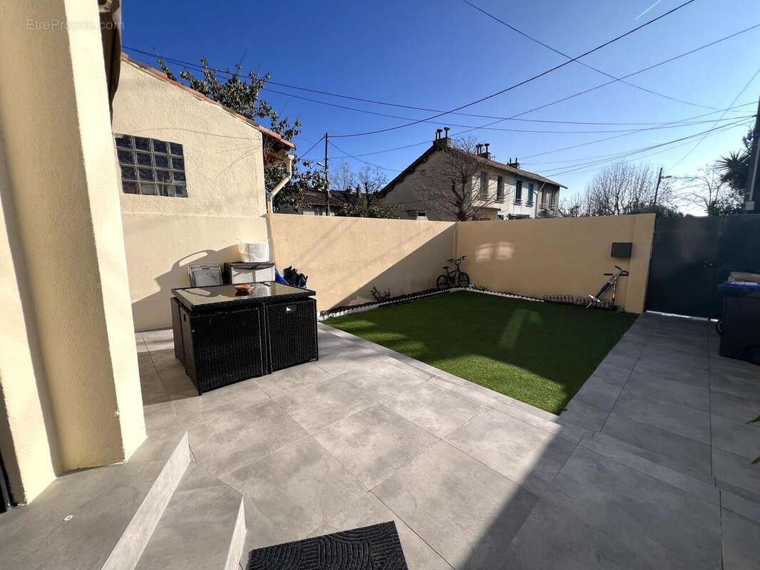 Photo 2 - Maison à MARSEILLE-15E