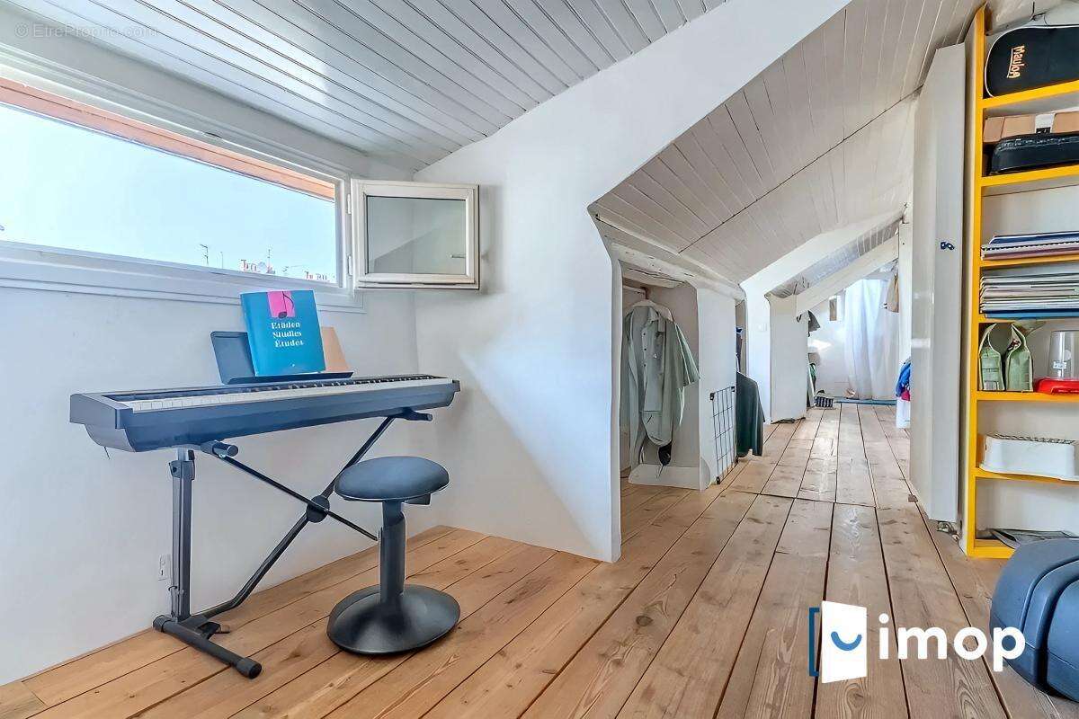 Immeuble de 2 duplex avec jardin à 2 min du Métro 13 Porte de Paris - photo 10
