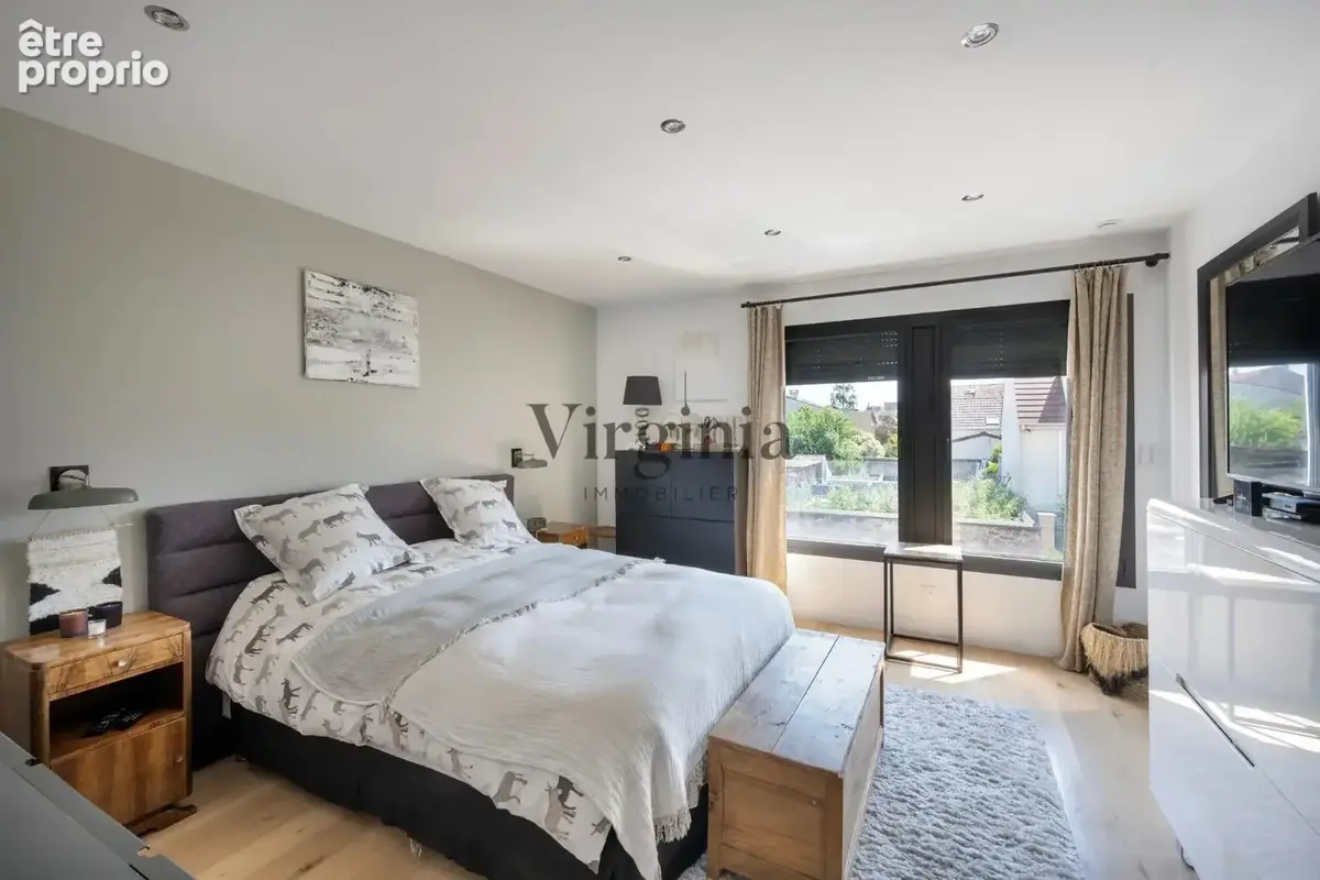 Propriété d'exception au coeur de Charentonneau - 350 m² habitables - Prestations ultra haut de gamme - Piscine intérieure - photo 11