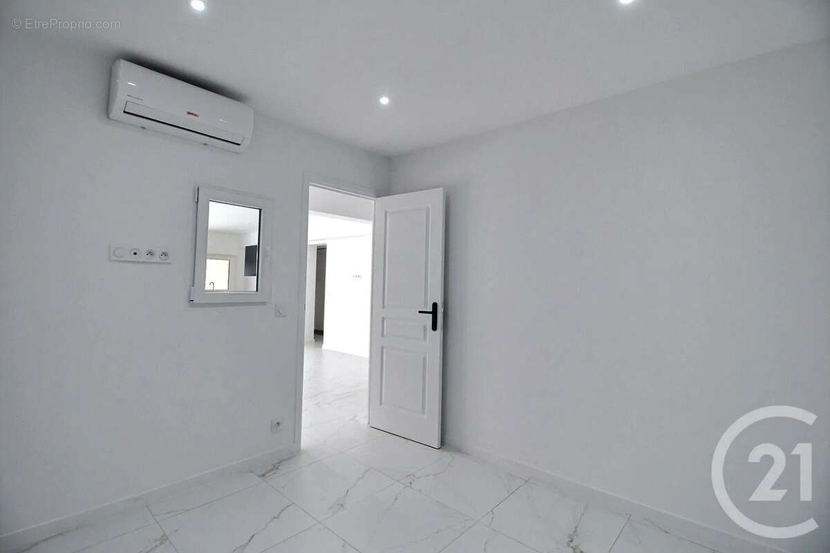 Appartement à VALBONNE