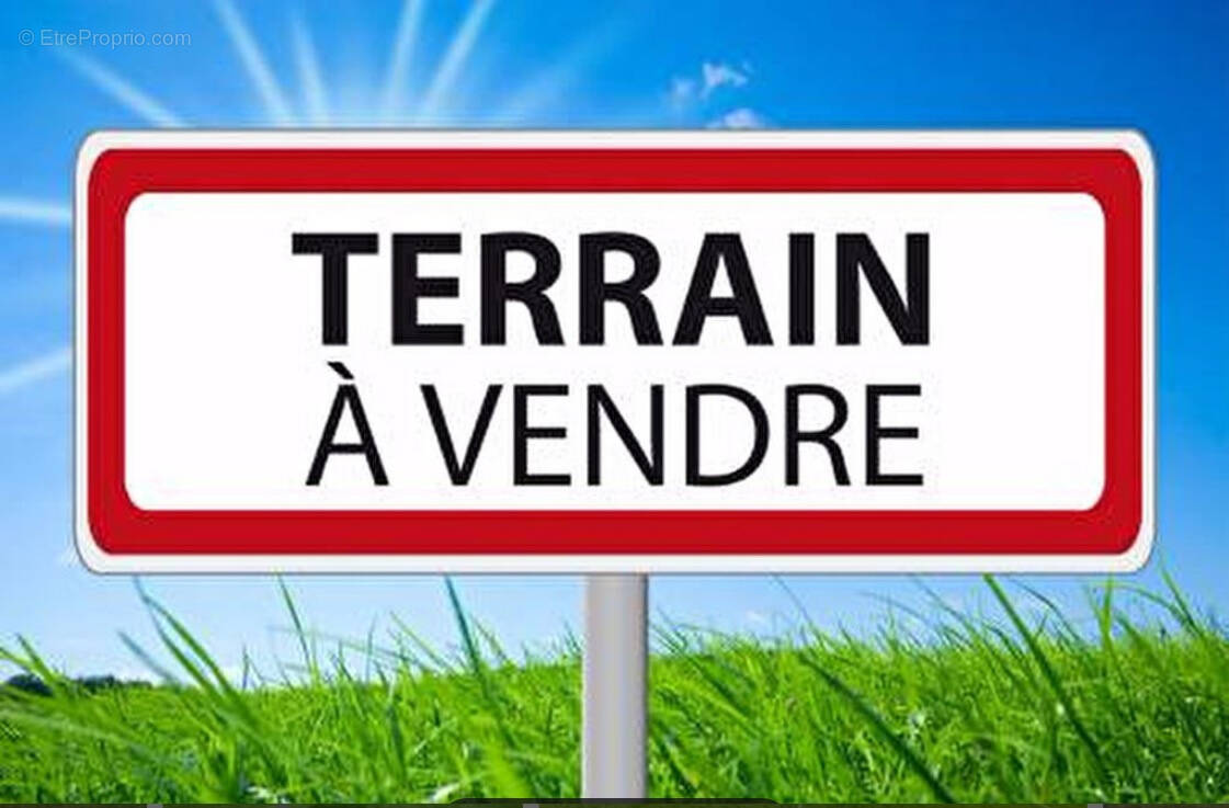 Terrain à SALAZIE