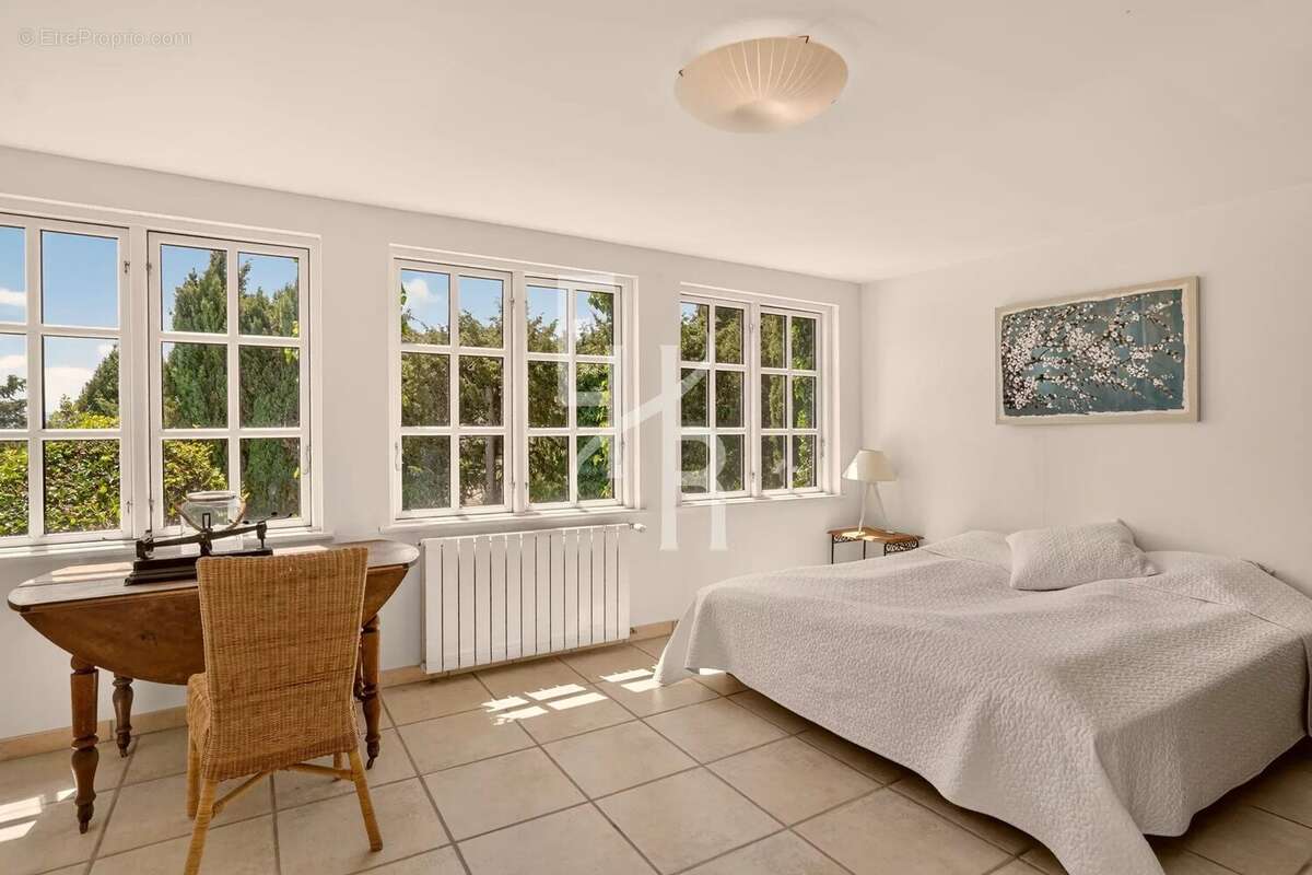 Maison à MOUGINS