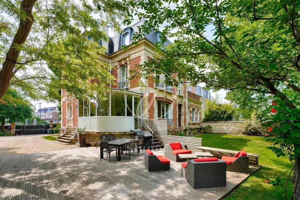 Maison à MAISONS-LAFFITTE