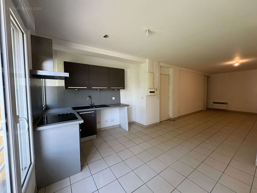 Bel Appartement Duplex Méré  Proche gare 3 pièces  61 m2 - photo 2
