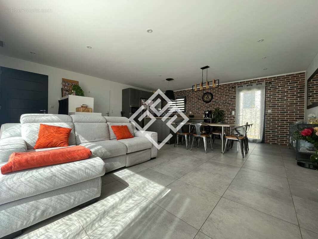 Maison à BIZE-MINERVOIS