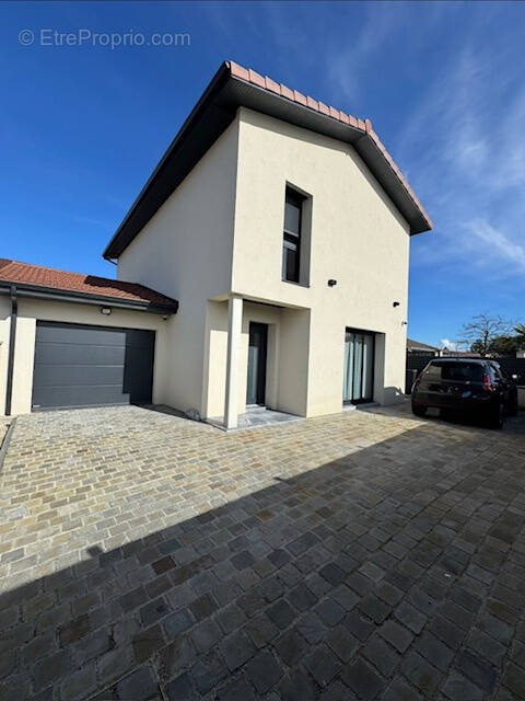Maison à BALAN