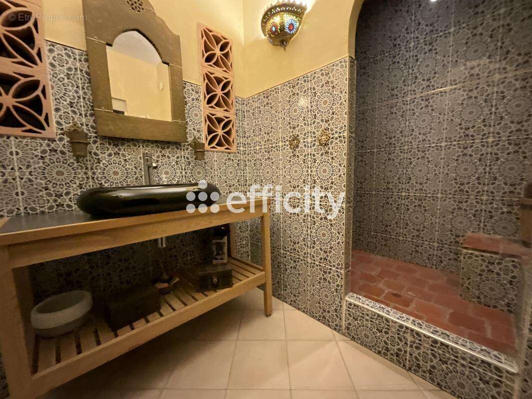 Maison 608 m² à Baix  - photo 15