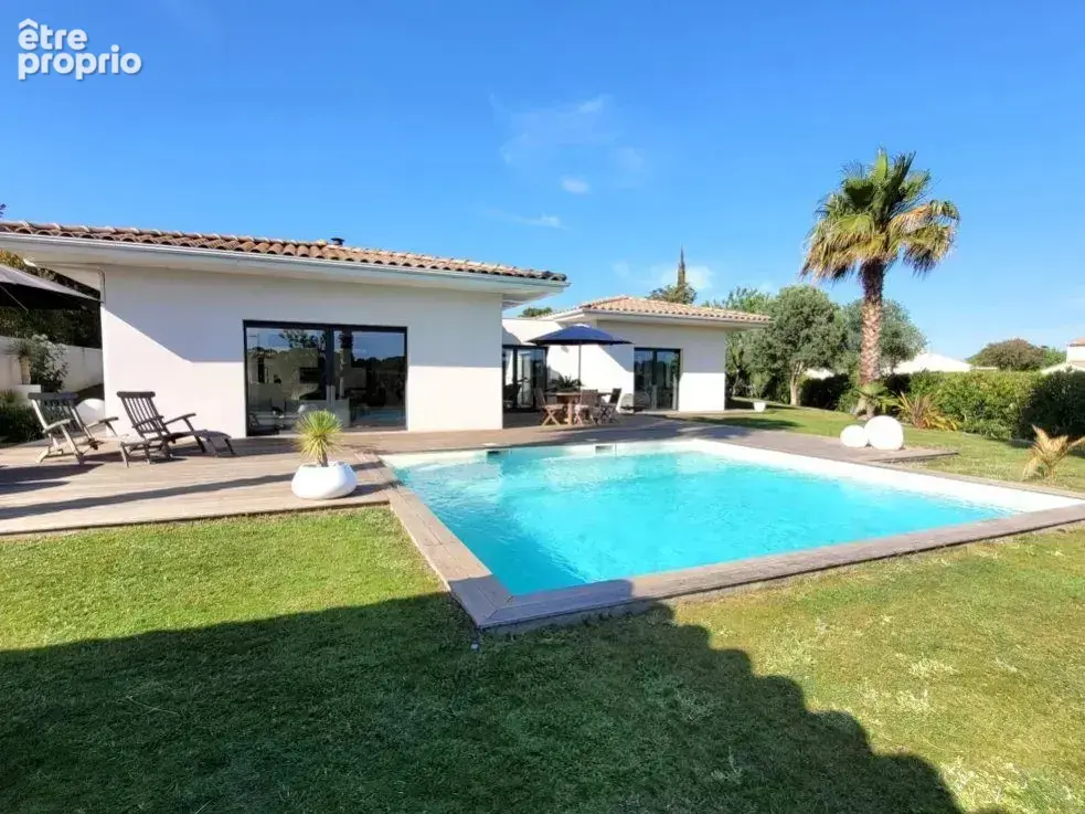 Maison 164 m² à Saint-Jean-De-Vedas  - photo 3