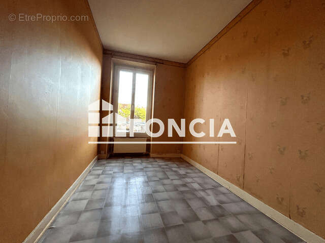 Appartement à CORBEIL-ESSONNES