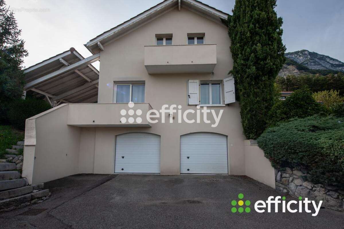 Maison à SAINT-PAUL-DE-VARCES