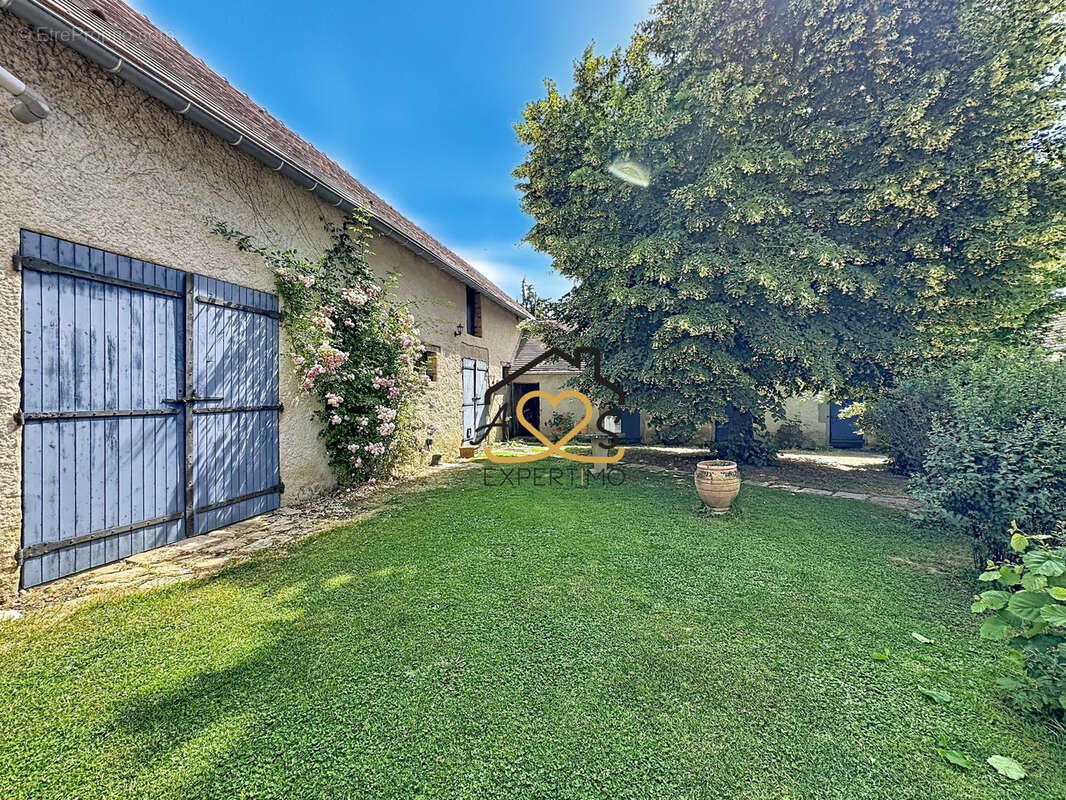 Maison à SAINT-PRIEST-BRAMEFANT