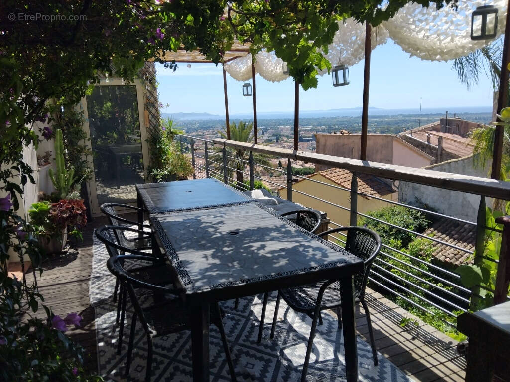 Maison à HYERES