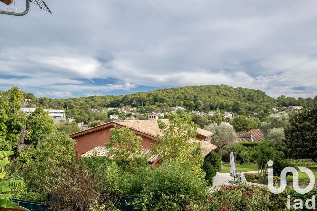 Photo 2 - Maison à VALLAURIS