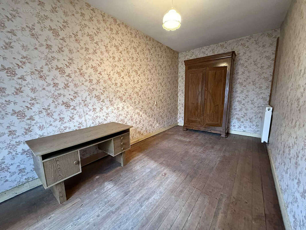 Maison à TUFFE