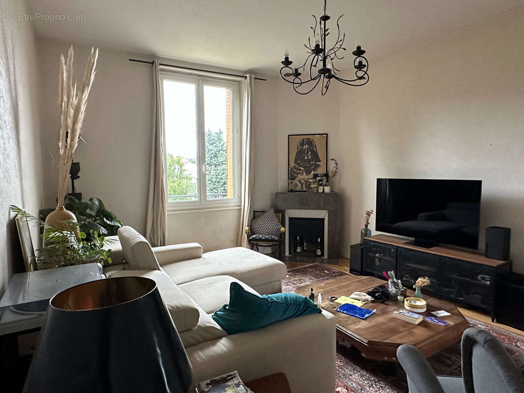 CLERMONT FERRAND, Immeuble 12 pièce(s) 253 m2, rapport 23300€/an, jardin, garages, balcon 491000€ FAI - photo 4
