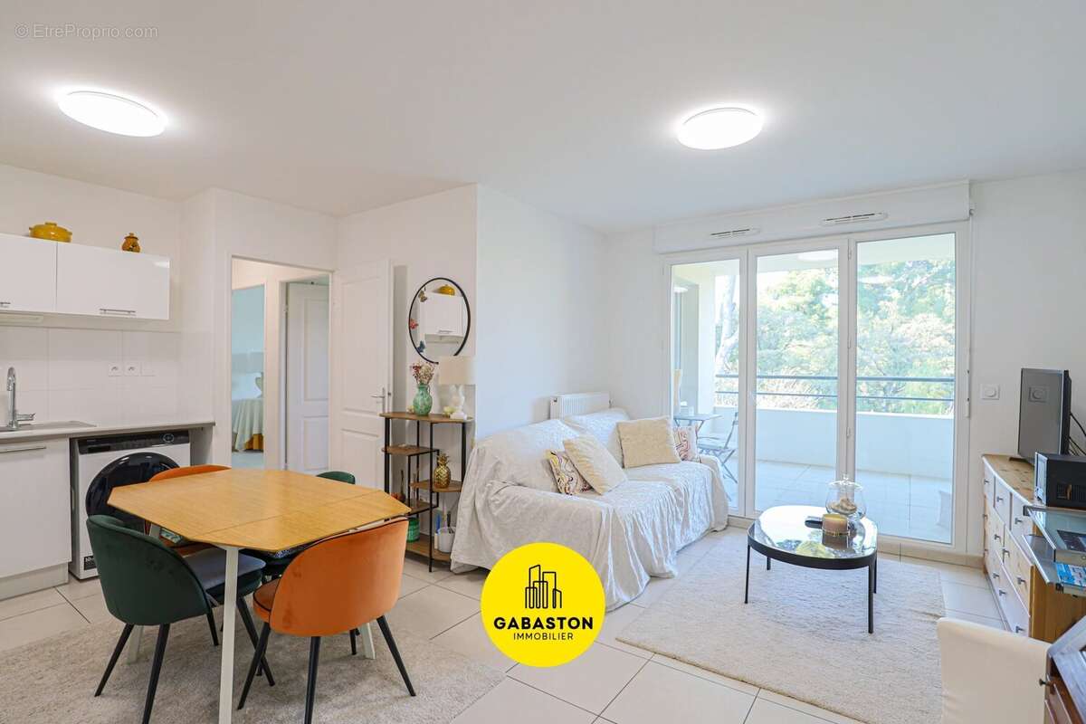 Appartement 54 m² à Marseille-12e  - photo 4