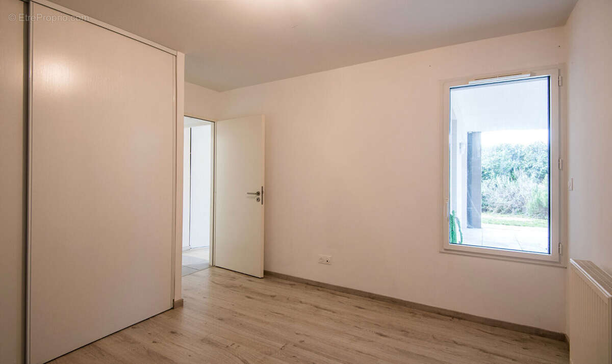 Appartement à ONET-LE-CHATEAU