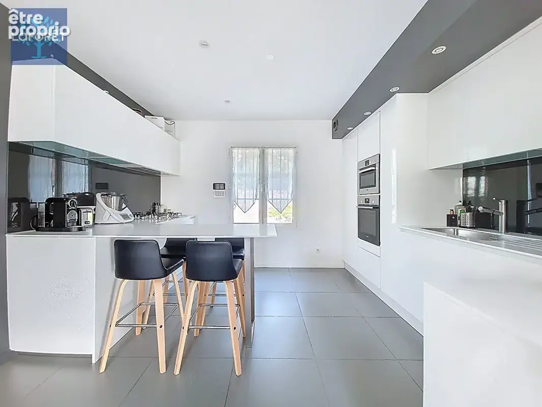 Maison Vourles 6 pièce(s) 176 m2 - photo 6