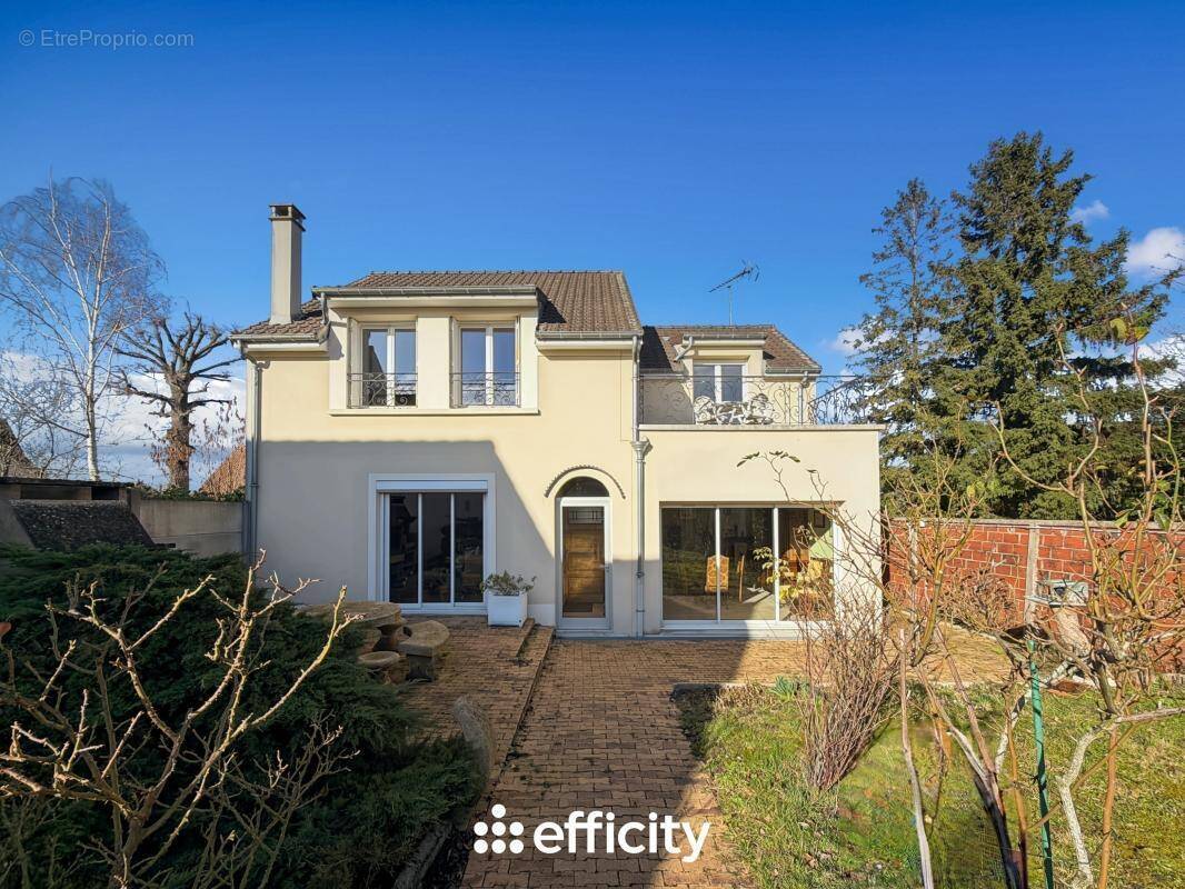 Maison à VILLIERS-SUR-MARNE