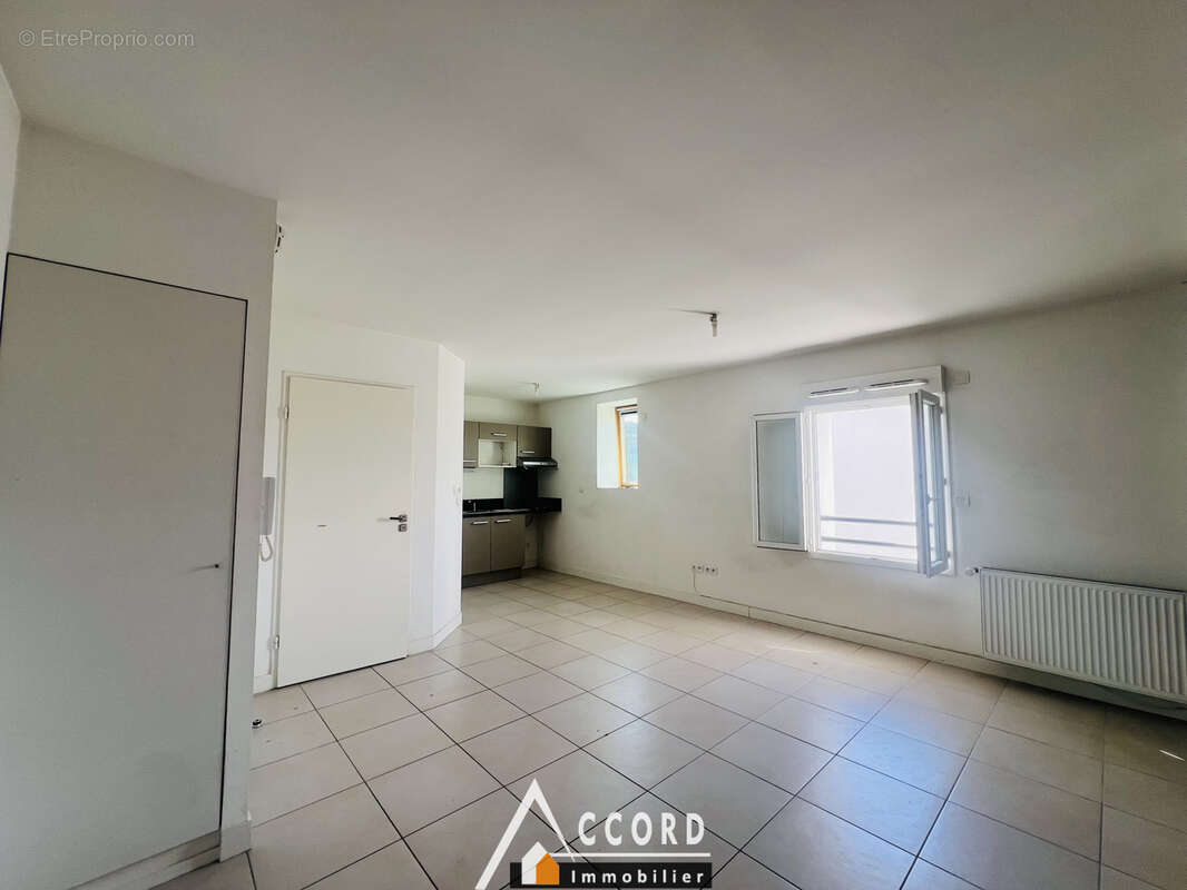 Appartement à SARTROUVILLE