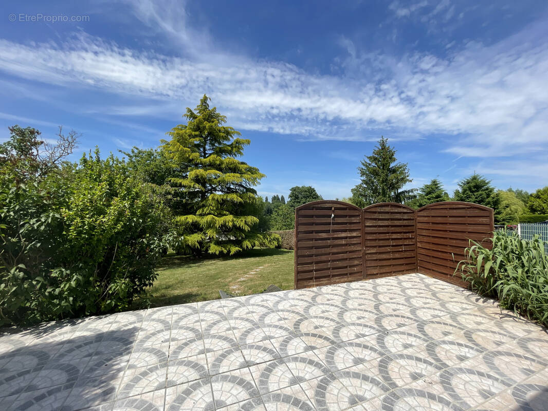 Maison à NEUILLE-PONT-PIERRE