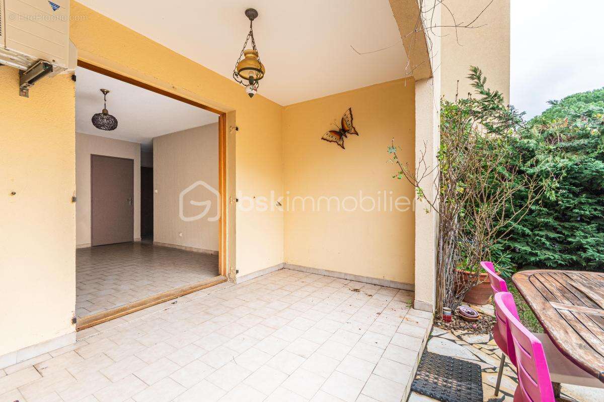 *** coup de coeur *** t3 en rez de jardin avec garage *** - photo 9