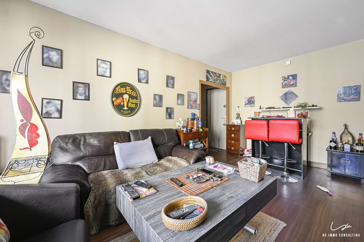Appartement à PARIS-20E