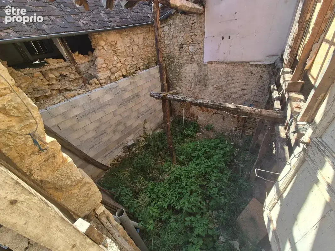 Maison à rénover entièrement au cœur du village – Thenon - photo 7