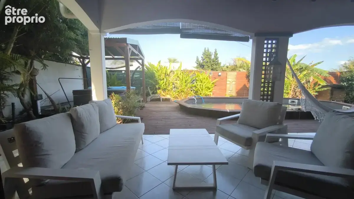Maison 5 pièces 104 m² à vendre à Saint-Francois (97118) - photo 3
