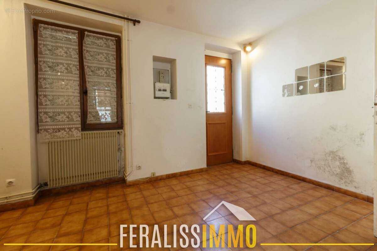 Maison à VAUX-SUR-SEINE