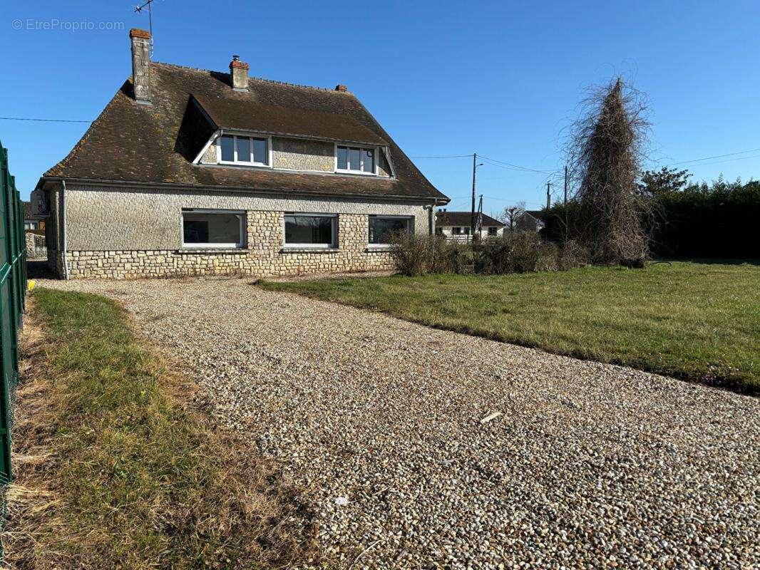 Maison à POILLY-LEZ-GIEN