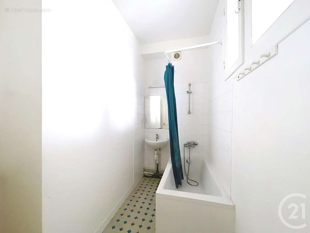 Appartement à PARIS-14E