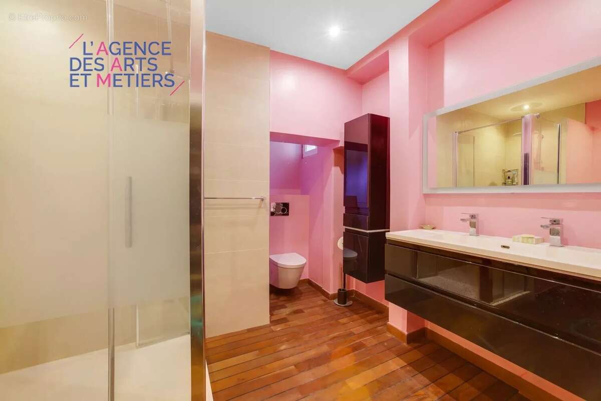 Appartement à PARIS-3E