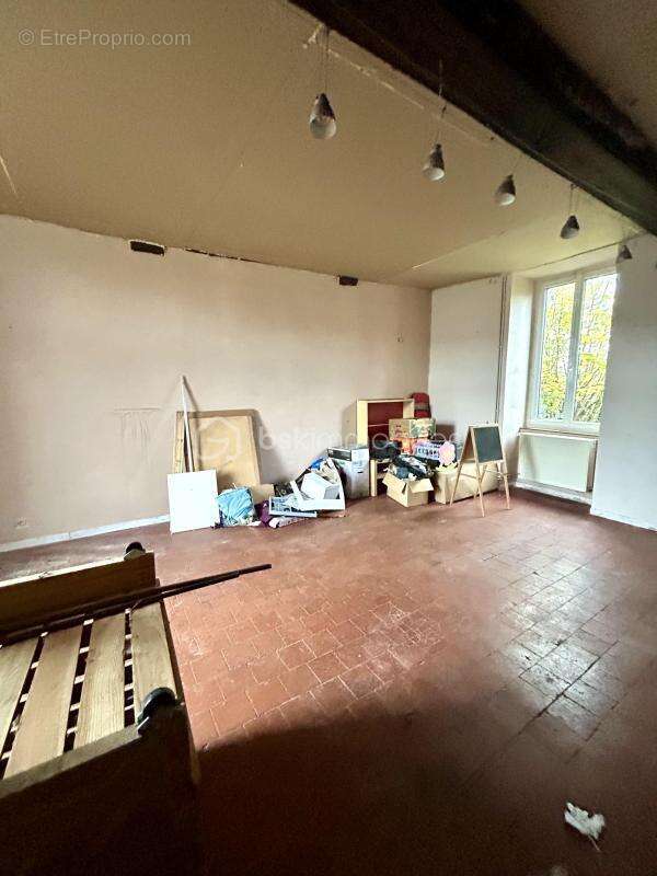 Maison à LA ROCHE-EN-BRENIL