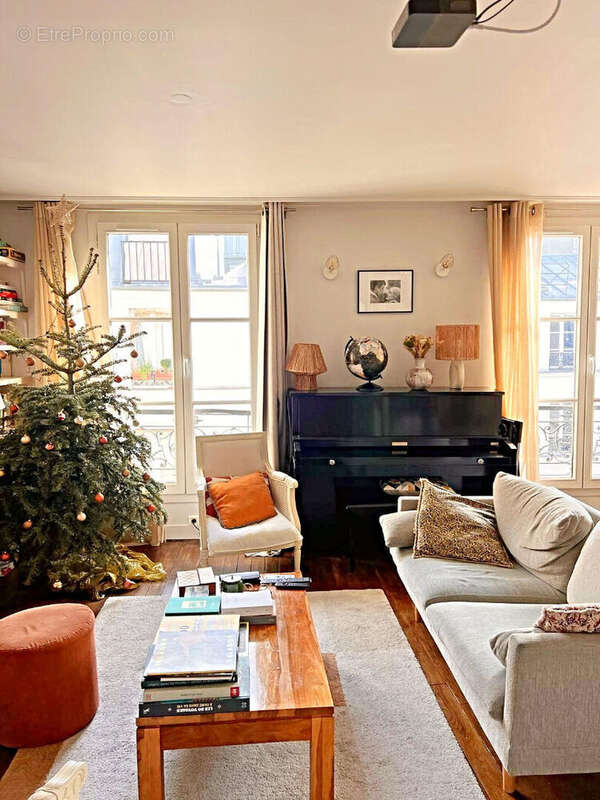 Appartement à PARIS-9E