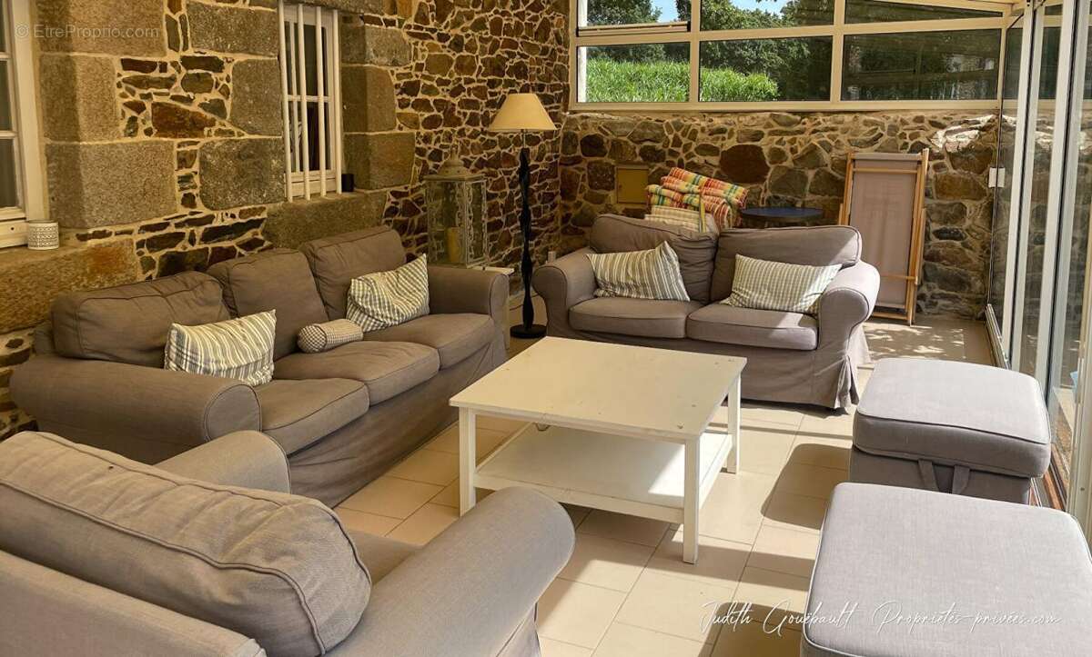Maison de maître  290m2 sur 7200 m2 de terrain avec tennis - photo 3