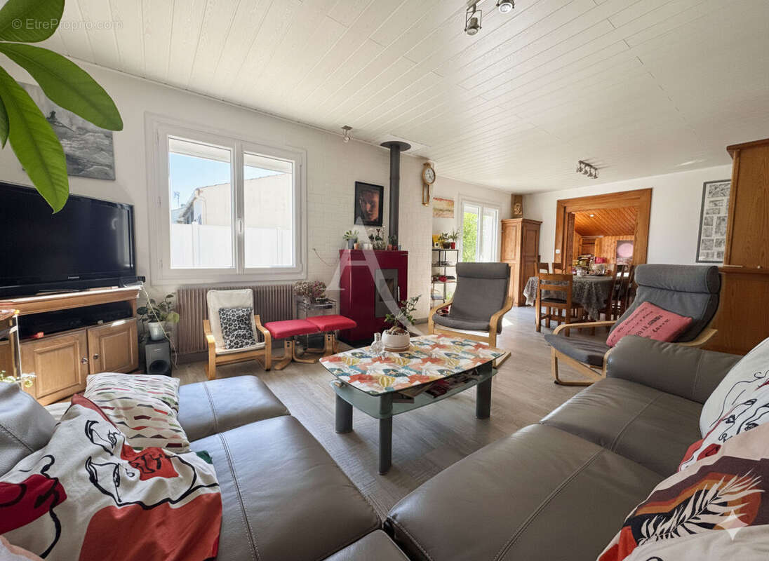 Maison à SAINT-MAIXENT-SUR-VIE