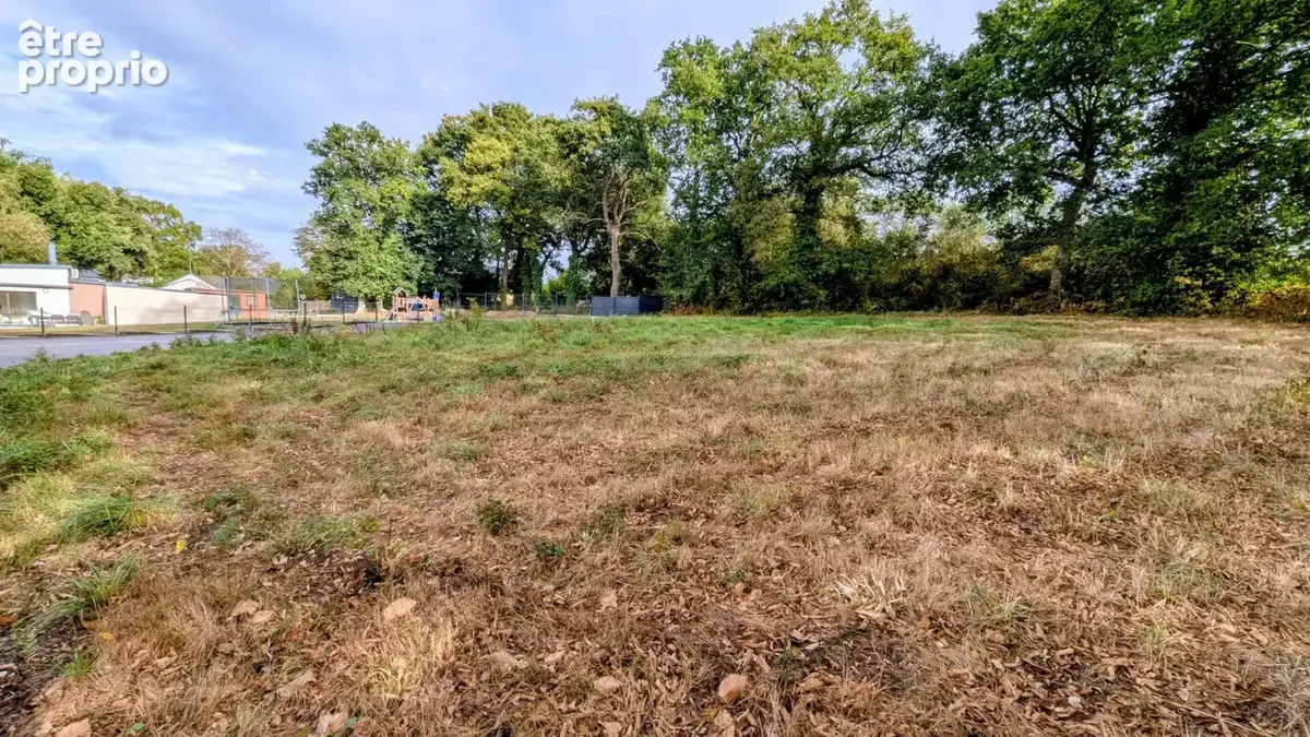 A VENDRE Terrain constructible de 1027 m² - Au coeur du golf du Tronchet (35540) - photo 4