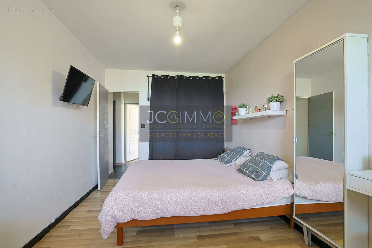 Appartement à HYERES